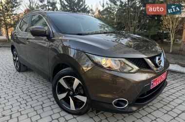 Внедорожник / Кроссовер Nissan Qashqai 2016 в Ивано-Франковске