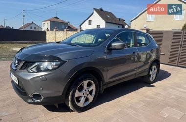 Позашляховик / Кросовер Nissan Qashqai 2015 в Радивиліві