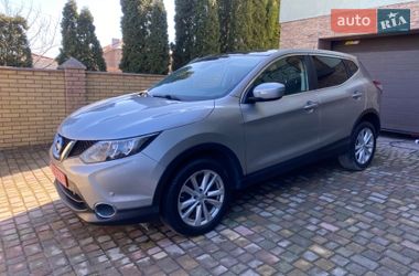 Внедорожник / Кроссовер Nissan Qashqai 2014 в Черновцах