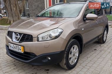 Позашляховик / Кросовер Nissan Qashqai 2010 в Чемерівцях