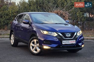 Внедорожник / Кроссовер Nissan Qashqai 2017 в Хмельницком