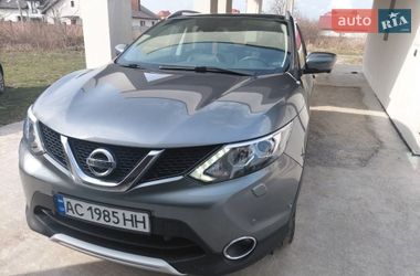 Позашляховик / Кросовер Nissan Qashqai 2015 в Луцьку