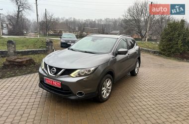 Позашляховик / Кросовер Nissan Qashqai 2015 в Деражні