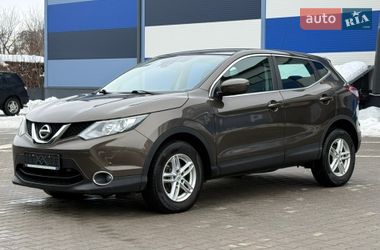 Внедорожник / Кроссовер Nissan Qashqai 2015 в Ровно