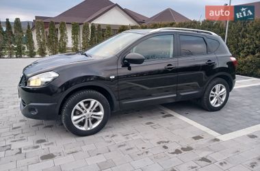 Позашляховик / Кросовер Nissan Qashqai 2010 в Стрию