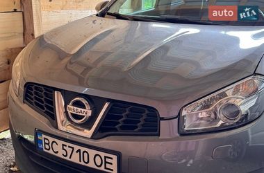 Позашляховик / Кросовер Nissan Qashqai 2013 в Хирові