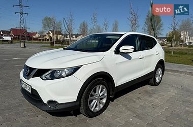 Внедорожник / Кроссовер Nissan Qashqai 2016 в Ирпене