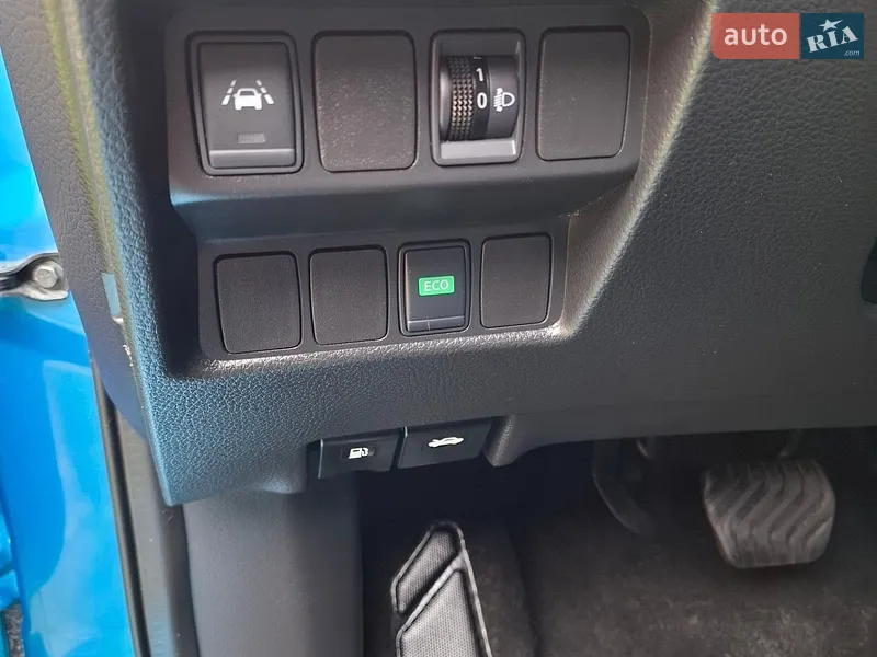 Nissan Qashqai 2017 VIN SJNFBAJ11U2141072 фото оголошення 62 з 102
