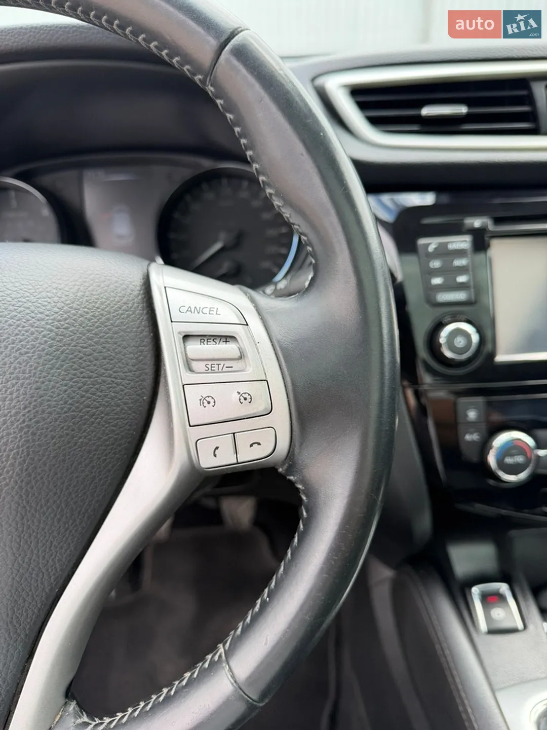 2015 Nissan Qashqai - мініатюра 31