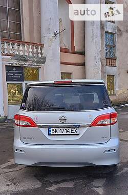 Минивэн Nissan Quest 2014 в Ровно