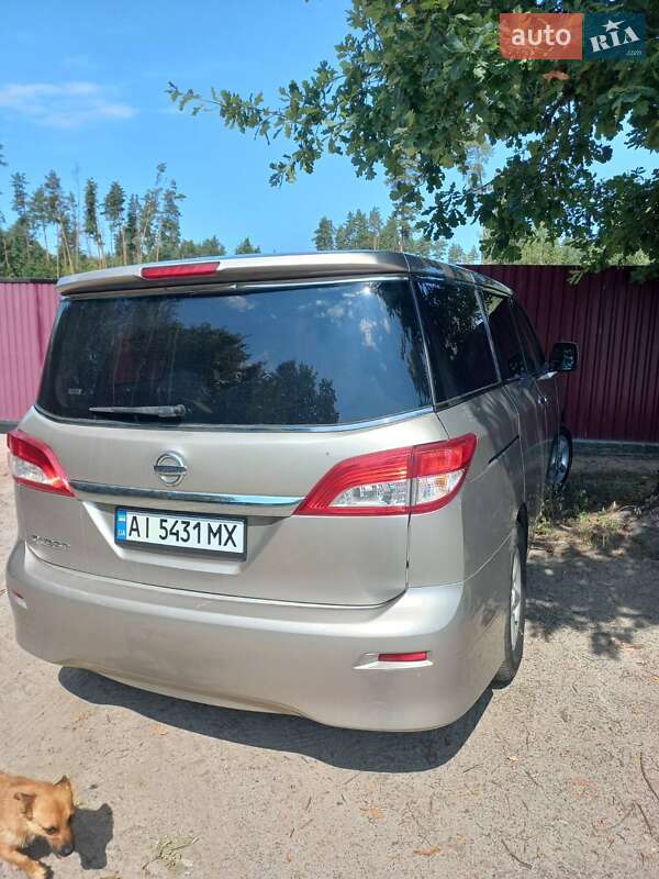 Минивэн Nissan Quest 2012 в Радомышле