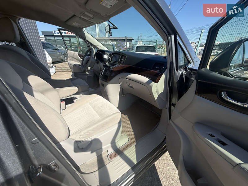 Минивэн Nissan Quest 2016 в Киеве