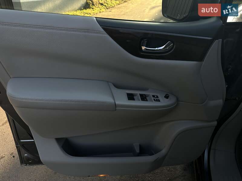 Минивэн Nissan Quest 2015 в Львове фото 17 Минивэн Nissan Quest 2015 в Львове