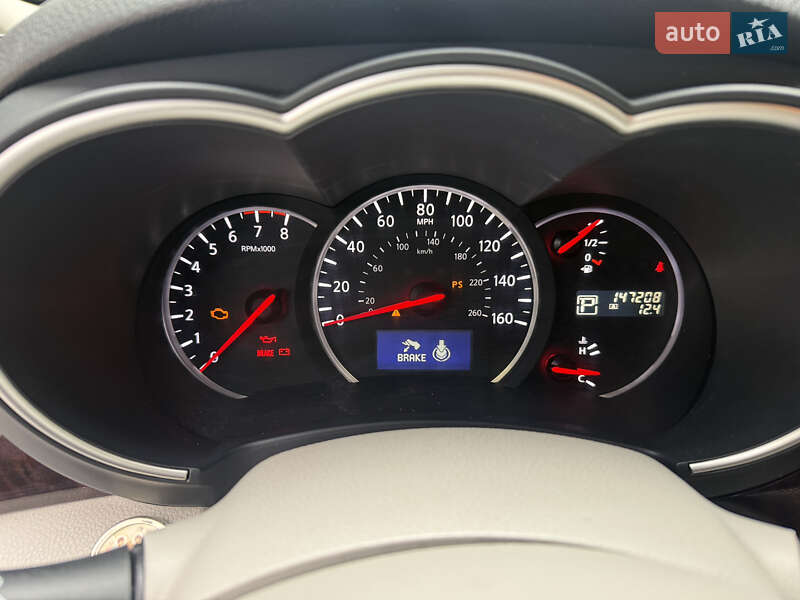 Минивэн Nissan Quest 2013 в Вышгороде