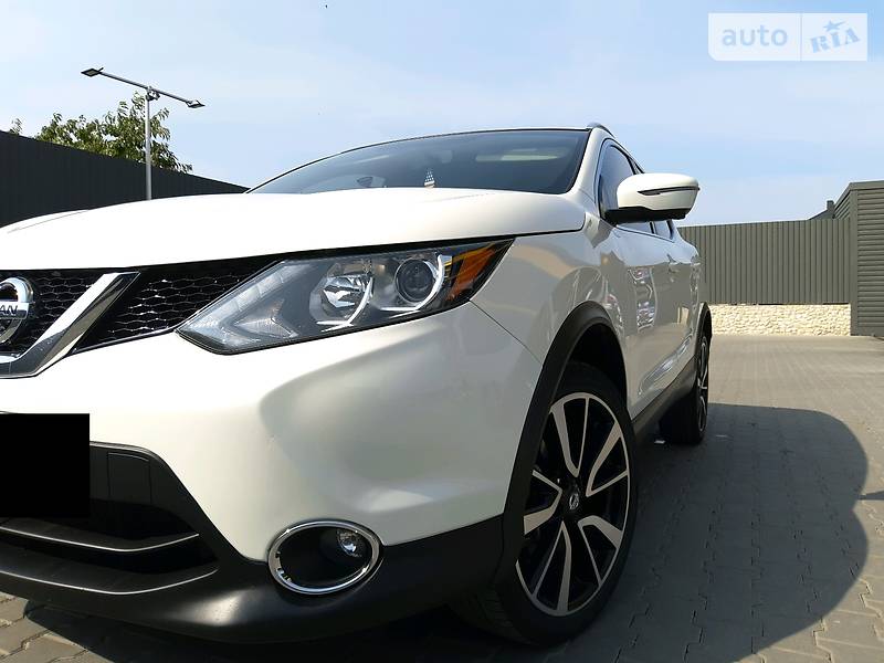 Внедорожник / Кроссовер Nissan Rogue Sport 2017 в Тернополе