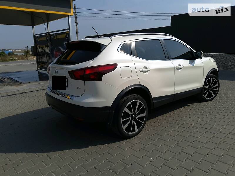 Внедорожник / Кроссовер Nissan Rogue Sport 2017 в Тернополе