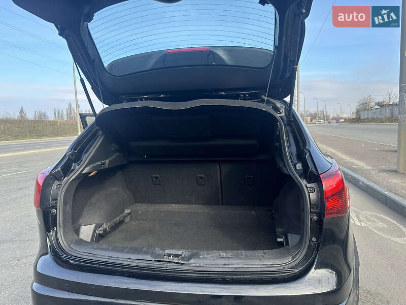 Внедорожник / Кроссовер Nissan Rogue Sport 2017 в Одессе фото 7 Внедорожник / Кроссовер Nissan Rogue Sport 2017 в Одессе