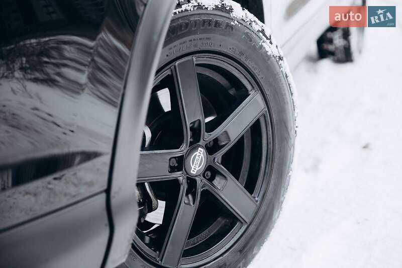 Позашляховик / Кросовер Nissan Rogue Sport 2018 в Києві