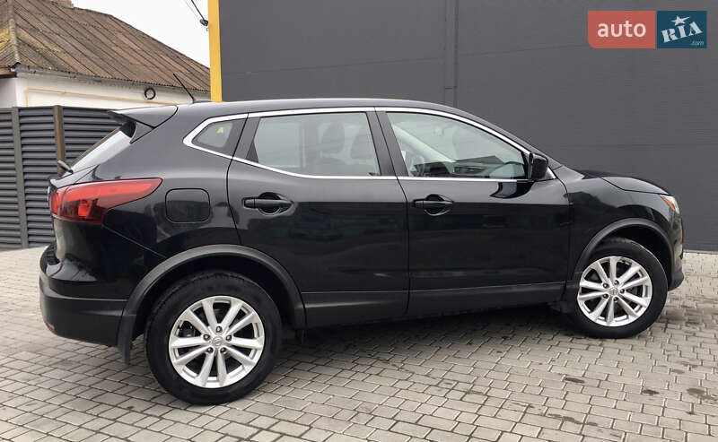 Внедорожник / Кроссовер Nissan Rogue Sport 2017 в Днепре
