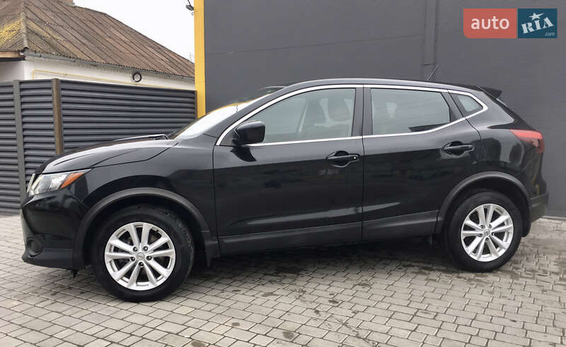 Внедорожник / Кроссовер Nissan Rogue Sport 2017 в Днепре
