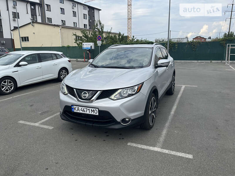 Внедорожник / Кроссовер Nissan Rogue Sport 2018 в Киеве