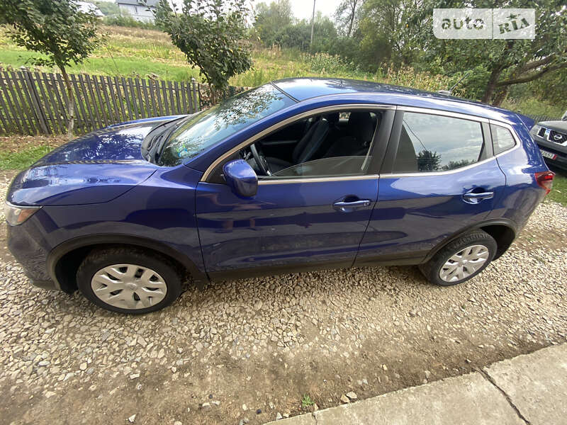 Внедорожник / Кроссовер Nissan Rogue Sport 2020 в Ивано-Франковске