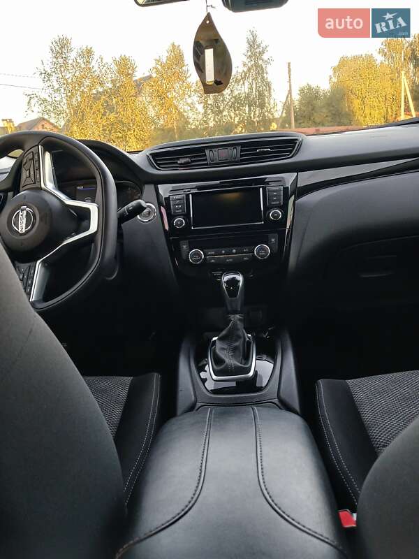 Внедорожник / Кроссовер Nissan Rogue Sport 2020 в Самборе