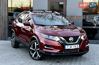 Позашляховик / Кросовер Nissan Rogue Sport 2020 в 