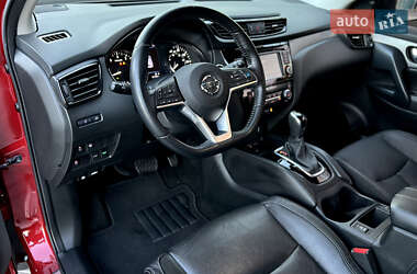 Позашляховик / Кросовер Nissan Rogue Sport 2020 в 