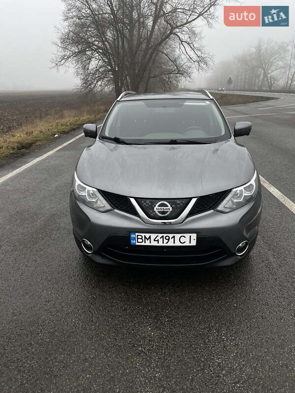 Внедорожник / Кроссовер Nissan Rogue Sport 2018 в Ромнах