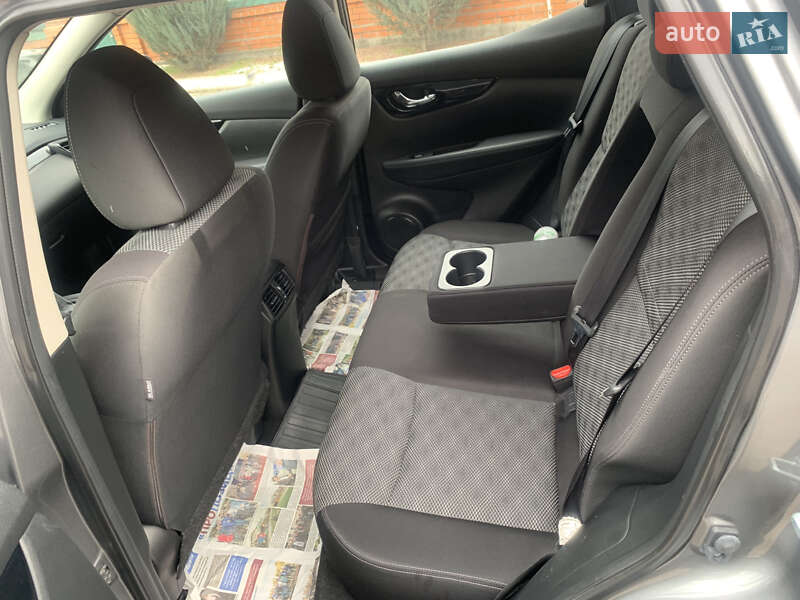 Внедорожник / Кроссовер Nissan Rogue Sport 2017 в Новомосковске фото 21 Внедорожник / Кроссовер Nissan Rogue Sport 2017 в Новомосковске