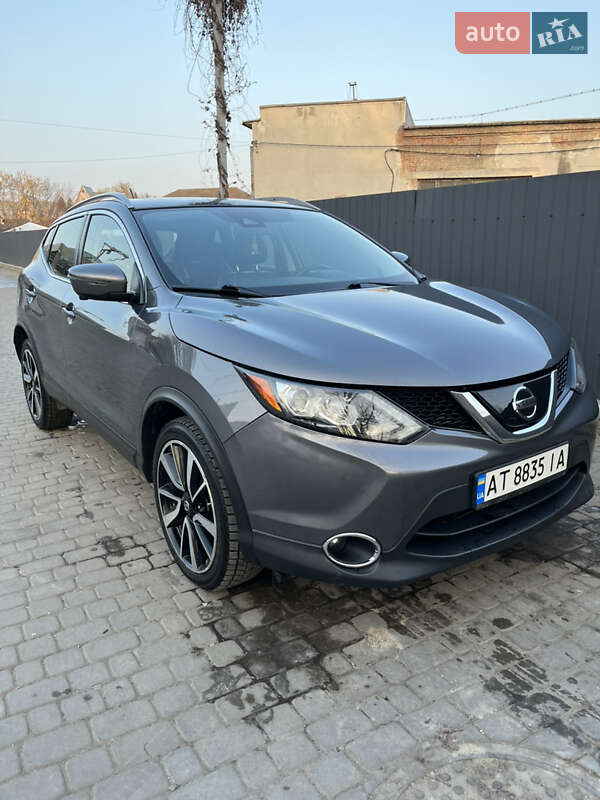 Внедорожник / Кроссовер Nissan Rogue Sport 2018 в Ивано-Франковске
