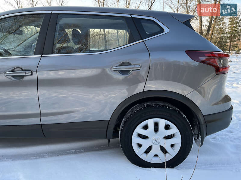 Позашляховик / Кросовер Nissan Rogue Sport 2020 в Києві