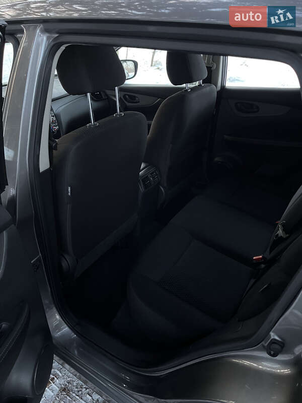 Позашляховик / Кросовер Nissan Rogue Sport 2020 в Києві
