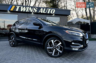 Позашляховик / Кросовер Nissan Rogue Sport 2022 в 