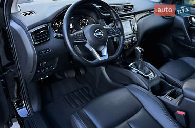 Позашляховик / Кросовер Nissan Rogue Sport 2022 в 