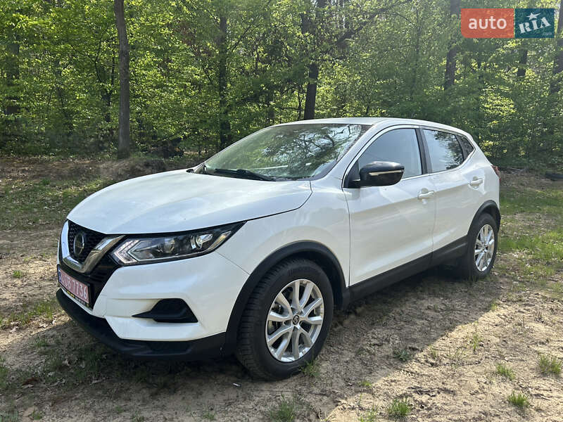 Внедорожник / Кроссовер Nissan Rogue Sport 2021 в 