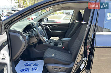 Позашляховик / Кросовер Nissan Rogue Sport 2020 в 