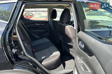 Позашляховик / Кросовер Nissan Rogue Sport 2020 в 