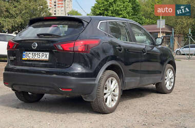 Позашляховик / Кросовер Nissan Rogue Sport 2017 в 