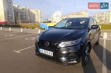 Внедорожник / Кроссовер Nissan Rogue Sport 2019 в 