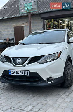 Позашляховик / Кросовер Nissan Rogue Sport 2019 в 