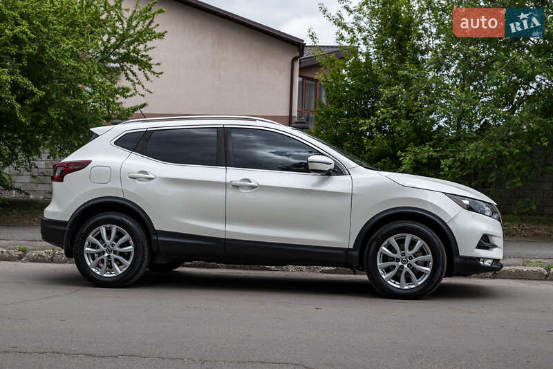 Внедорожник / Кроссовер Nissan Rogue Sport 2022 в Ровно