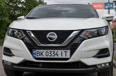 Позашляховик / Кросовер Nissan Rogue Sport 2022 в 