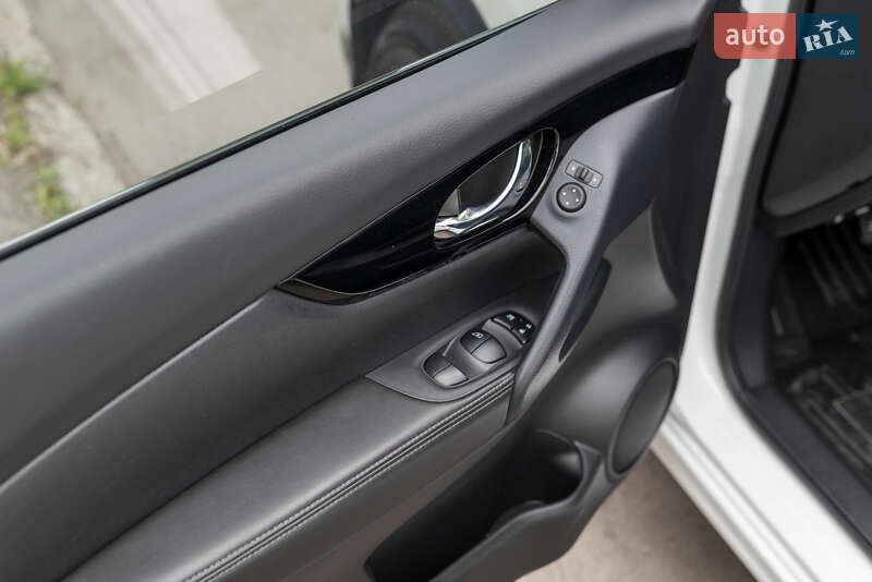 Внедорожник / Кроссовер Nissan Rogue Sport 2022 в Ровно