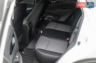 Позашляховик / Кросовер Nissan Rogue Sport 2022 в 