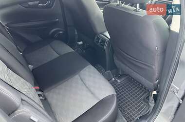 Позашляховик / Кросовер Nissan Rogue Sport 2020 в 
