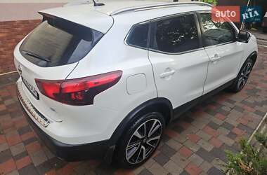 Внедорожник / Кроссовер Nissan Rogue Sport 2017 в 