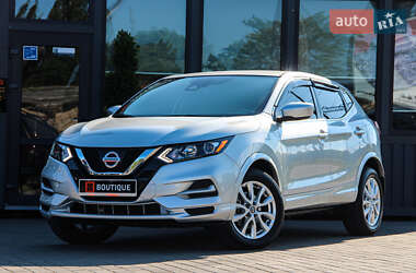 Позашляховик / Кросовер Nissan Rogue Sport 2021 в 