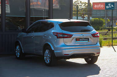 Позашляховик / Кросовер Nissan Rogue Sport 2021 в 
